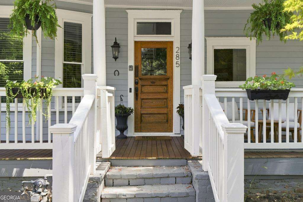 285 Alaska Avenue Ne Property Photo 4