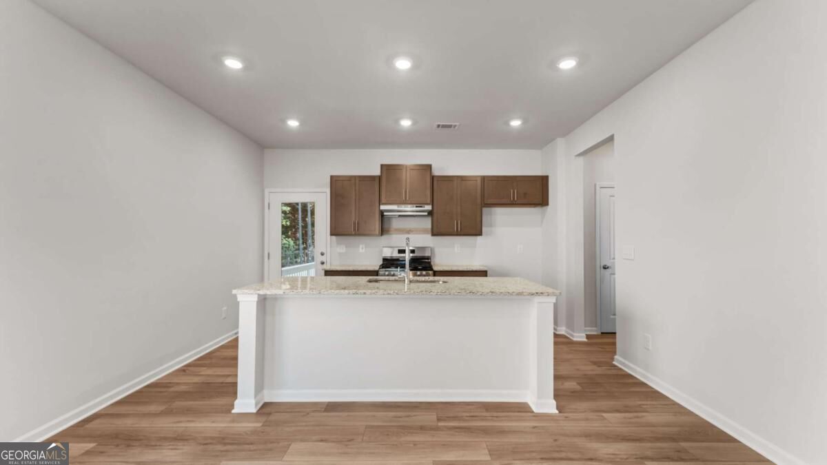 315 Cedar Hill Drive # 49 Property Photo 4