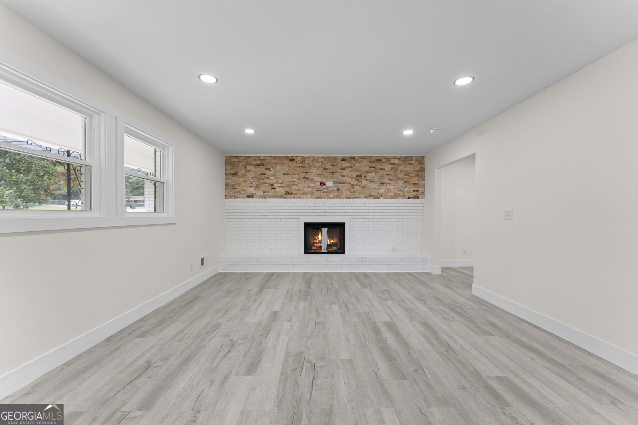 504 Ashby Way Property Photo 8