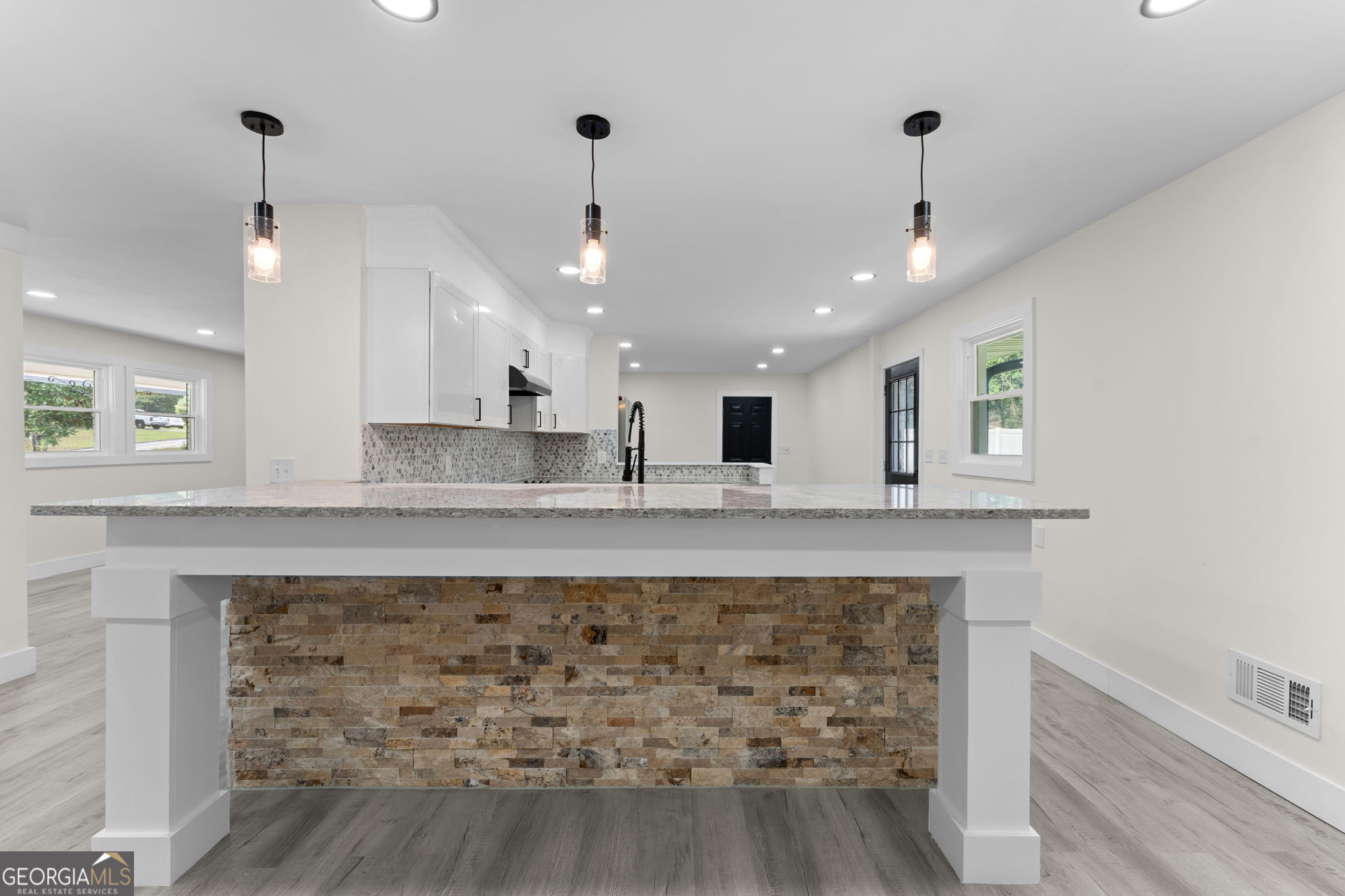 504 Ashby Way Property Photo 18