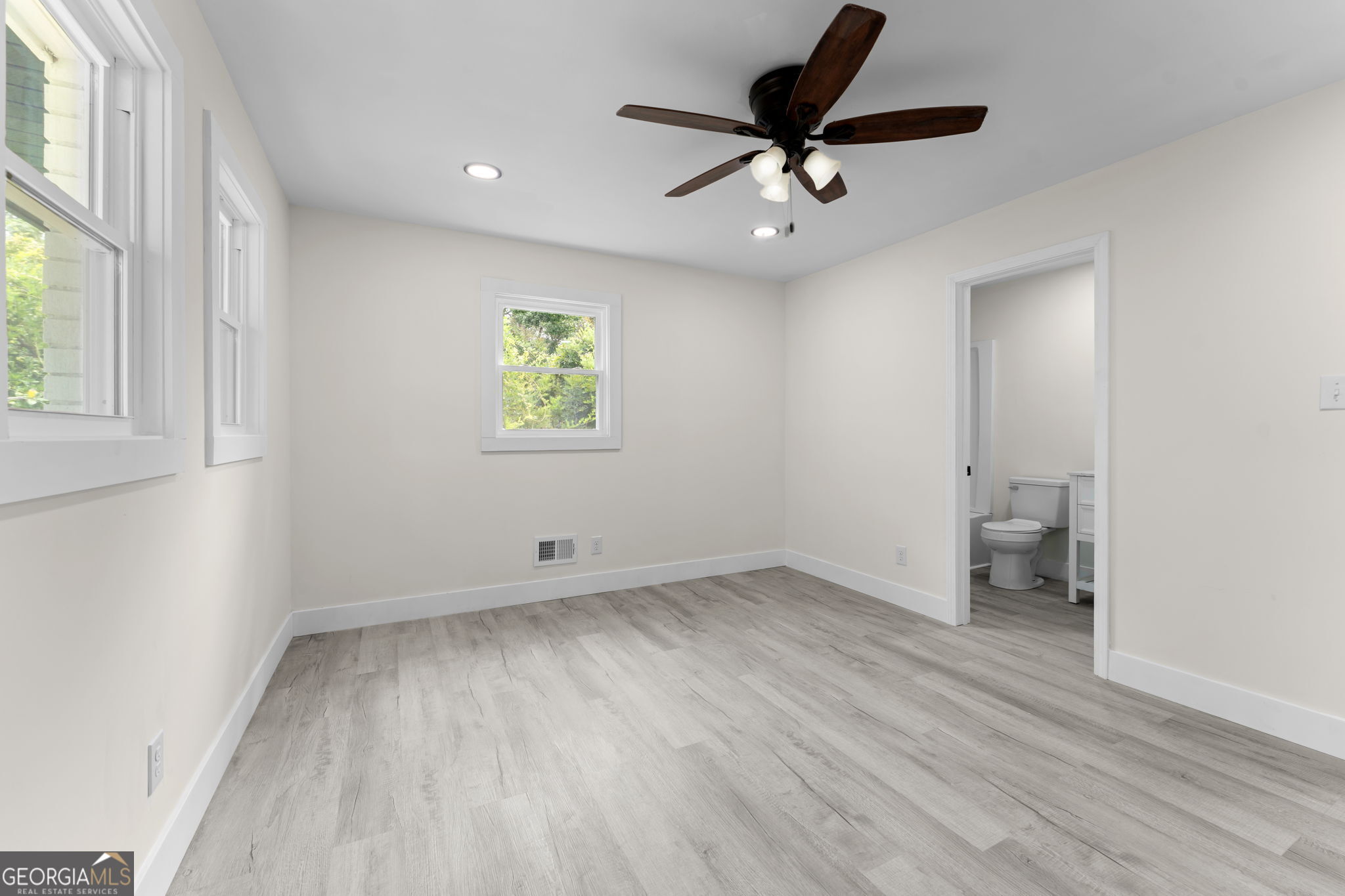 504 Ashby Way Property Photo 23