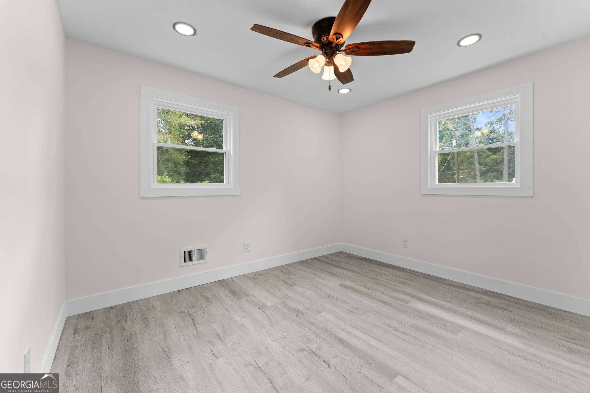 504 Ashby Way Property Photo 28