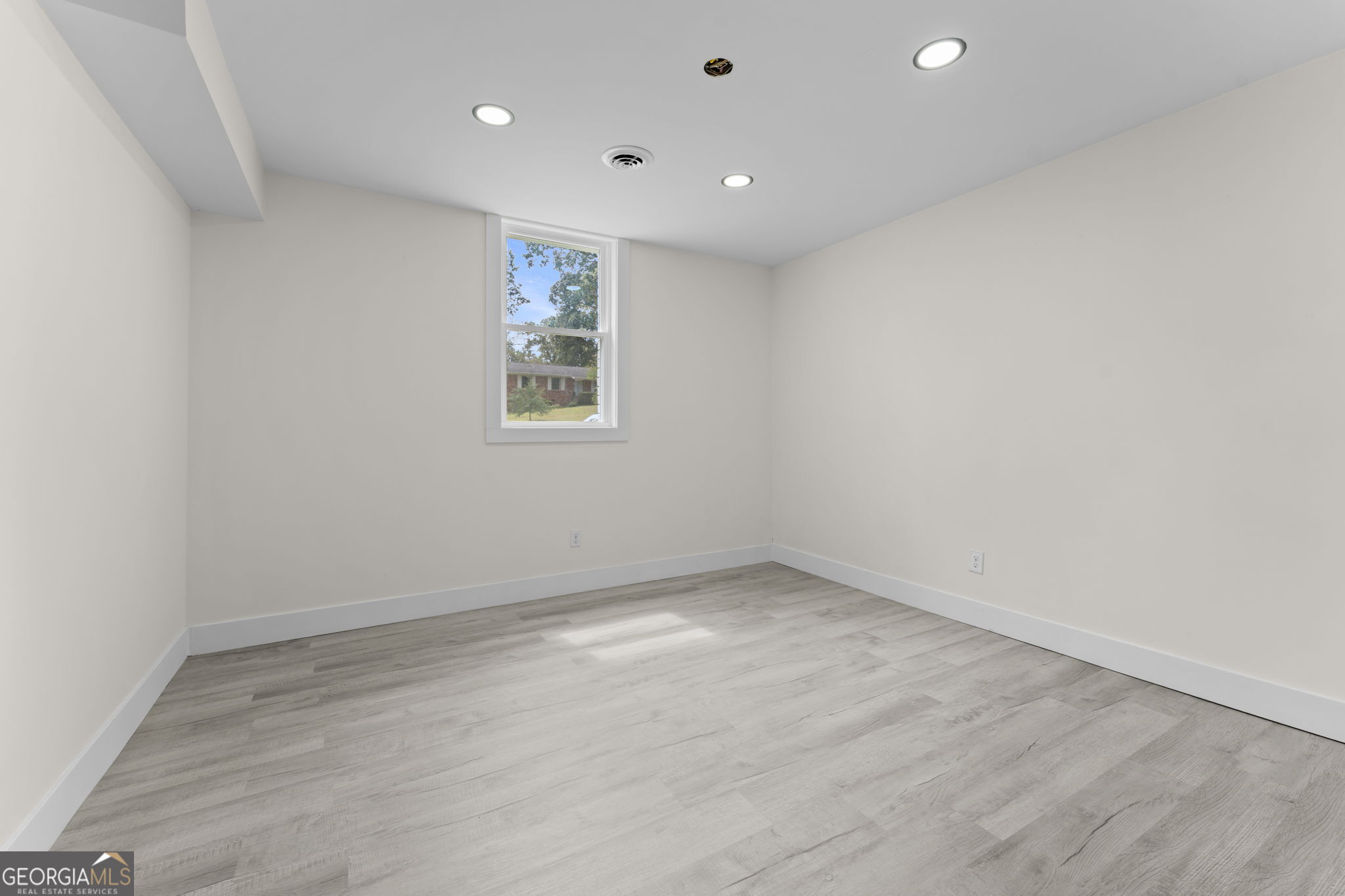 504 Ashby Way Property Photo 43