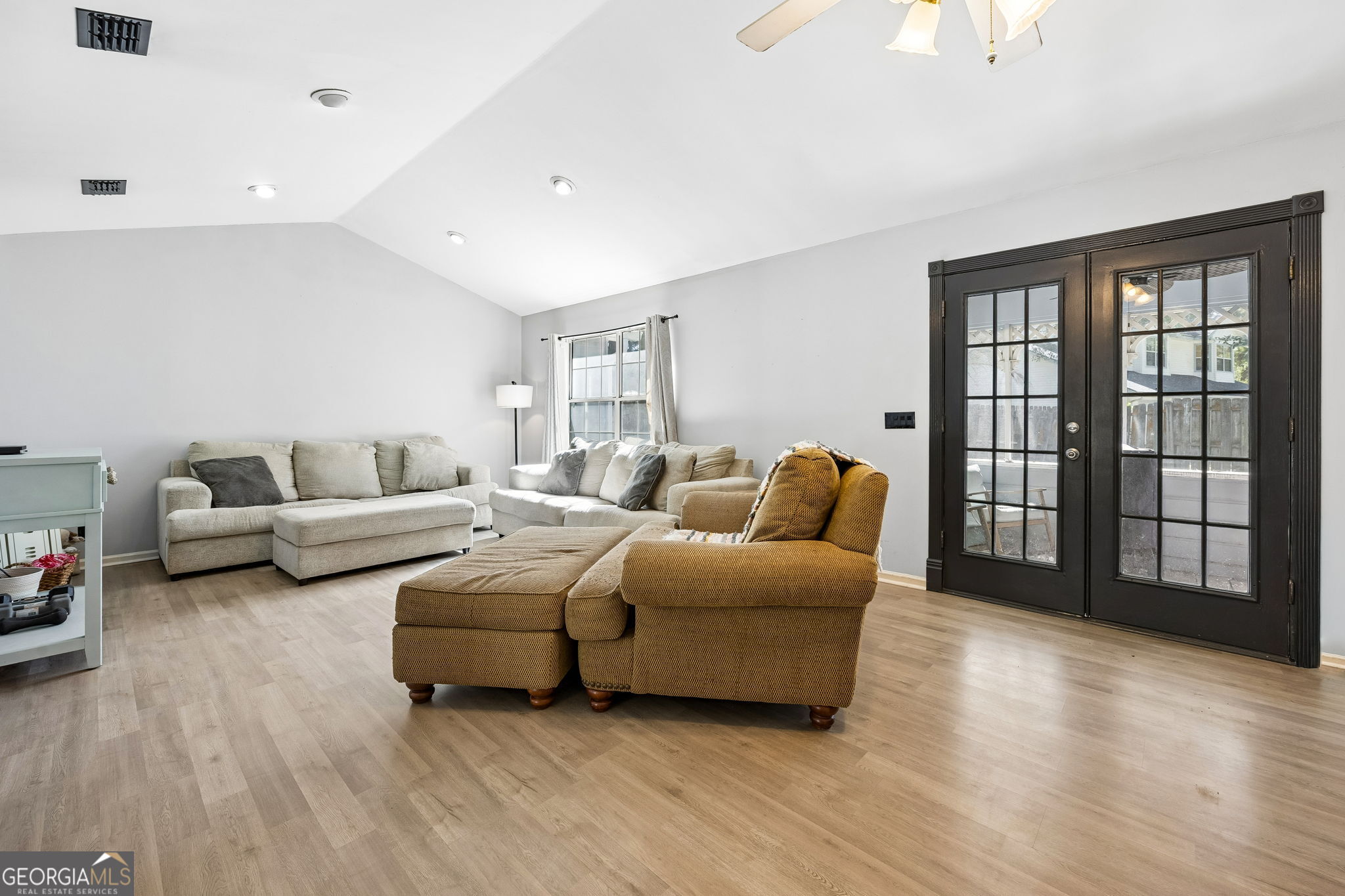 300 Bayard Court Property Photo 6