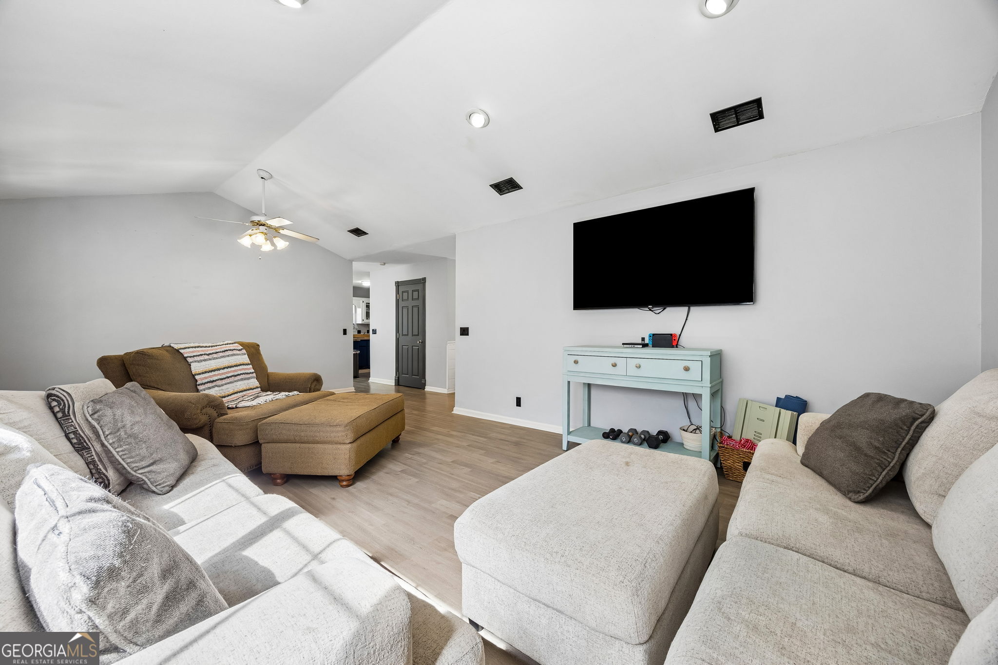 300 Bayard Court Property Photo 8