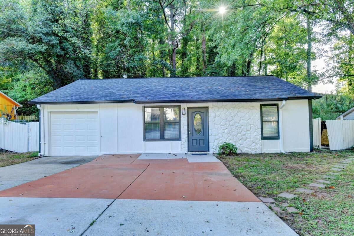 1360 Sugarwood Lane Property Photo 2