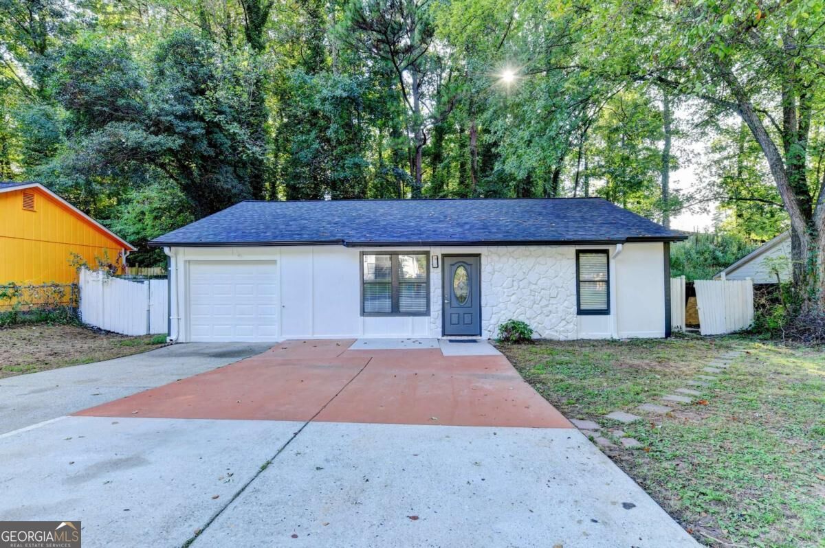 1360 Sugarwood Lane Property Photo 3