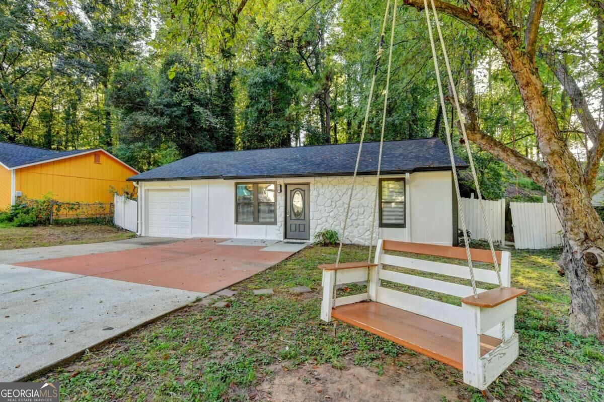 1360 Sugarwood Lane Property Photo 4