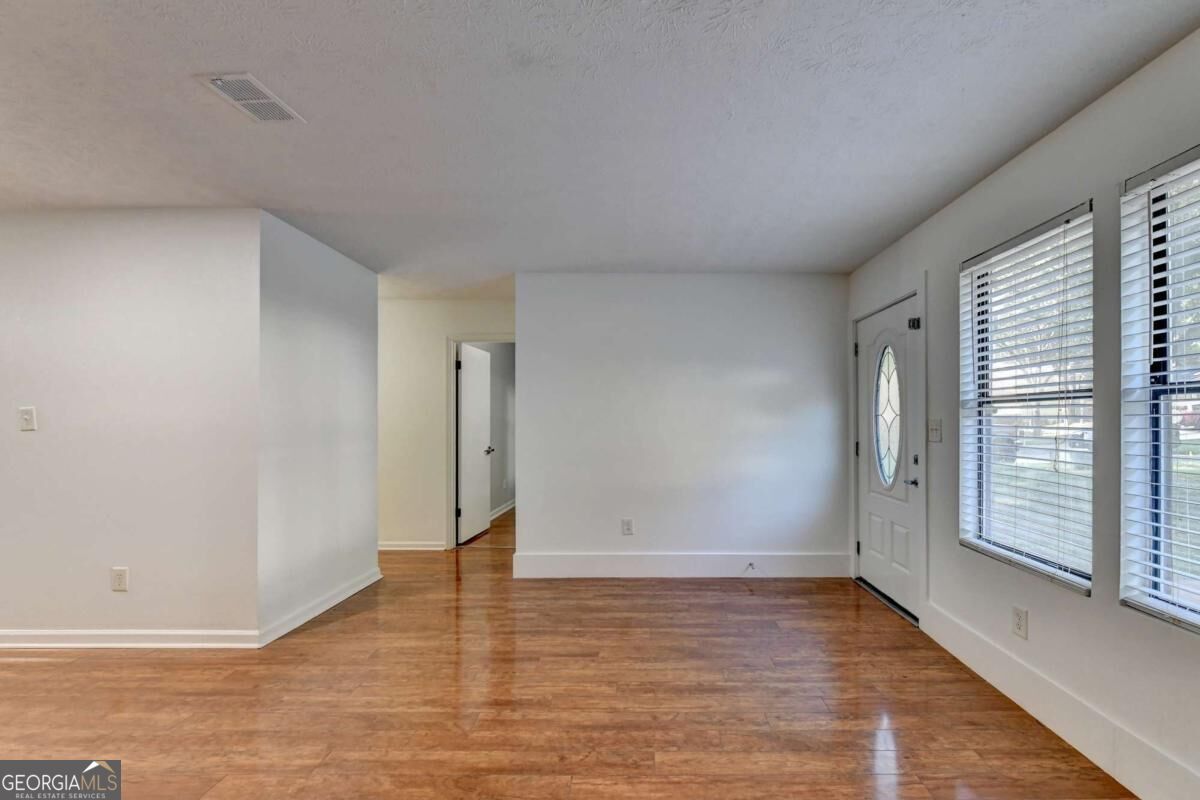 1360 Sugarwood Lane Property Photo 7