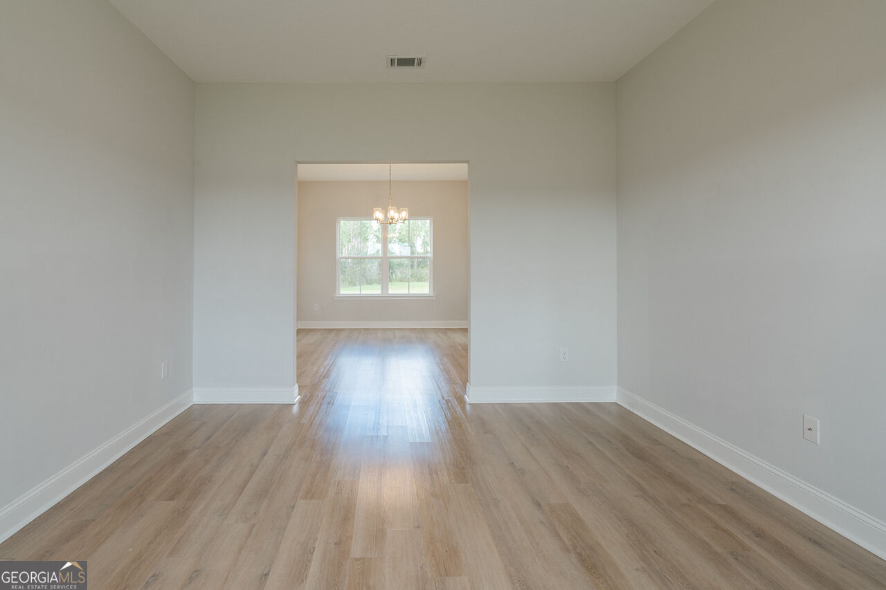 446 Mcclelland Road Ne Property Photo 8