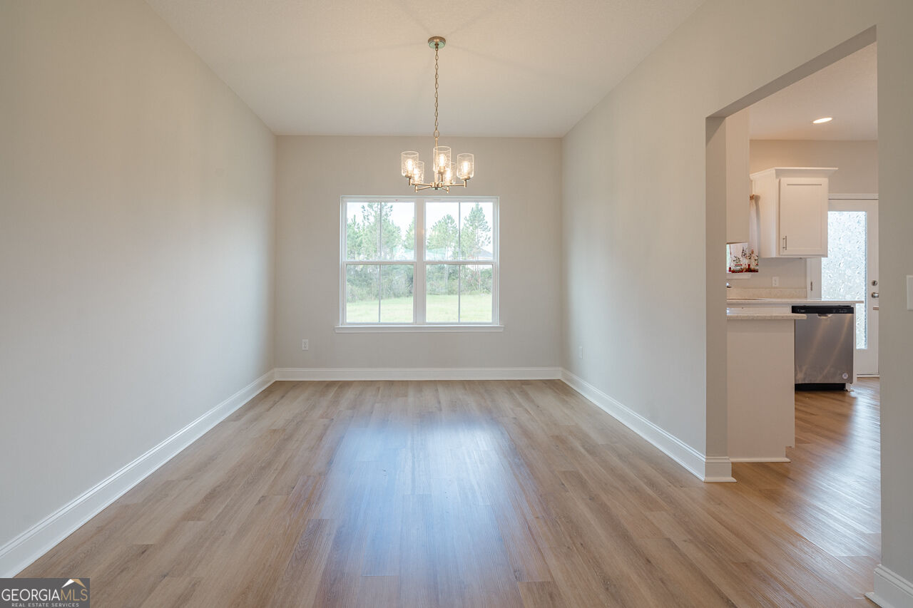 446 Mcclelland Road Ne Property Photo 9