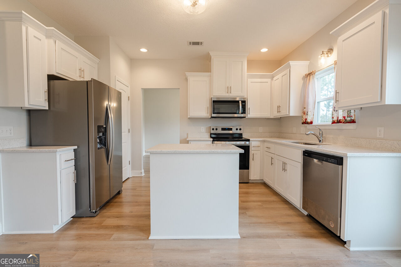 446 Mcclelland Road Ne Property Photo 16