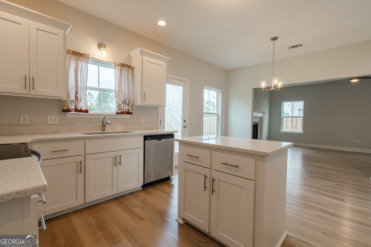 446 Mcclelland Road Ne Property Photo 18