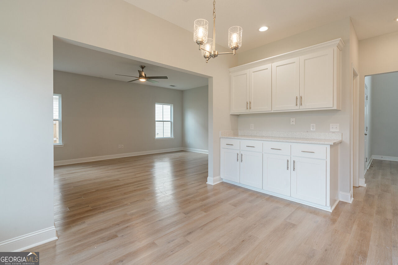 446 Mcclelland Road Ne Property Photo 25