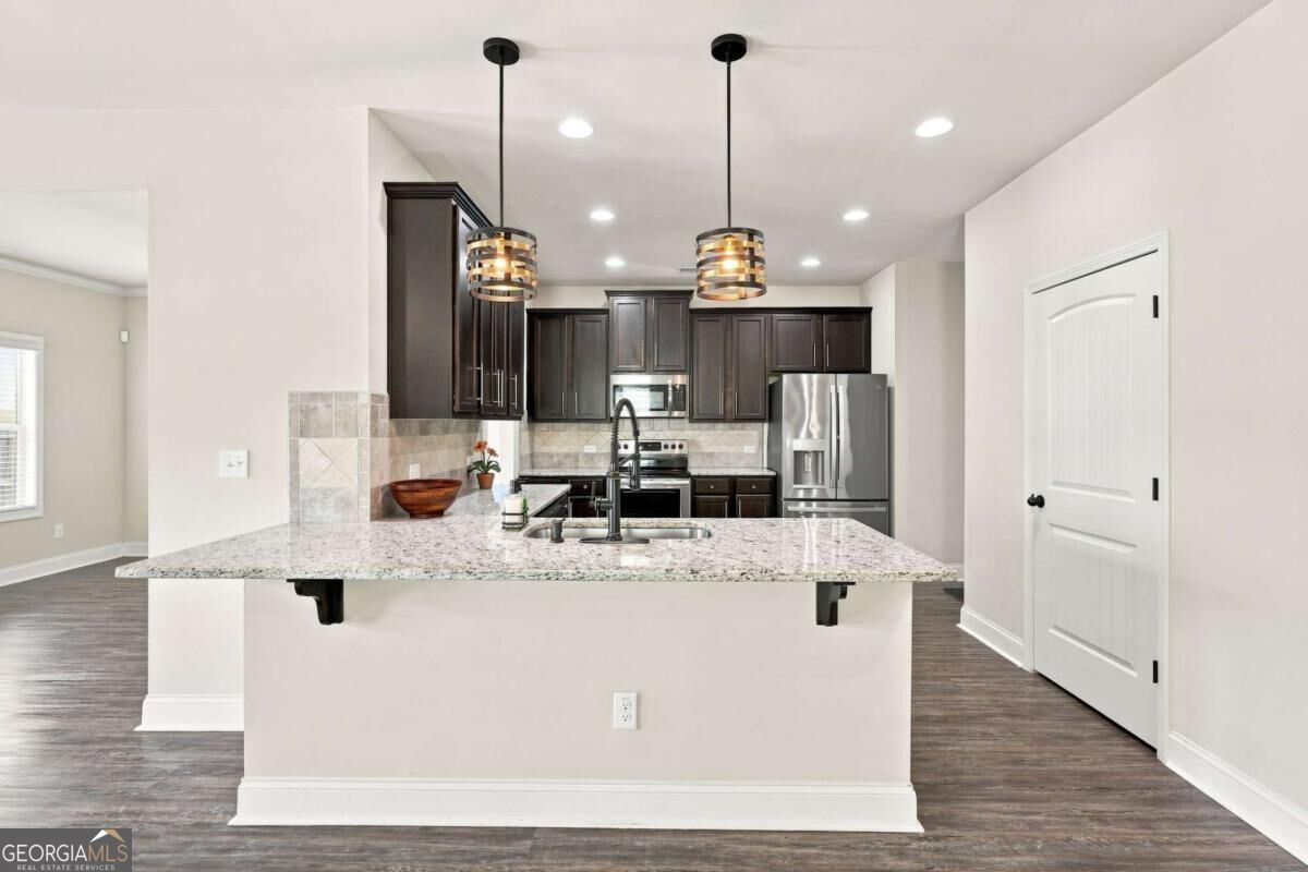 8011 Orange Grove Court Property Photo 3