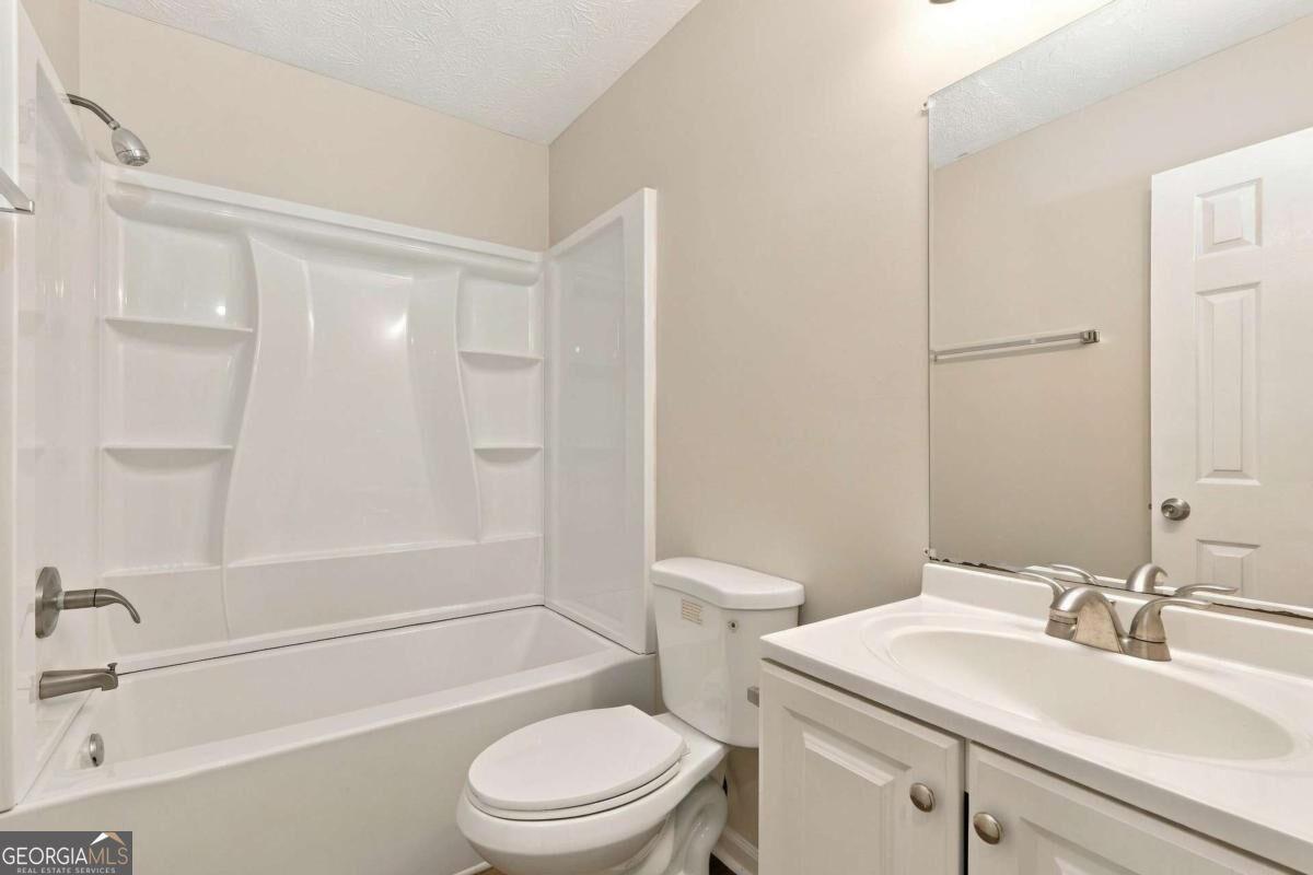 2741 Oxford Drive Property Photo 13