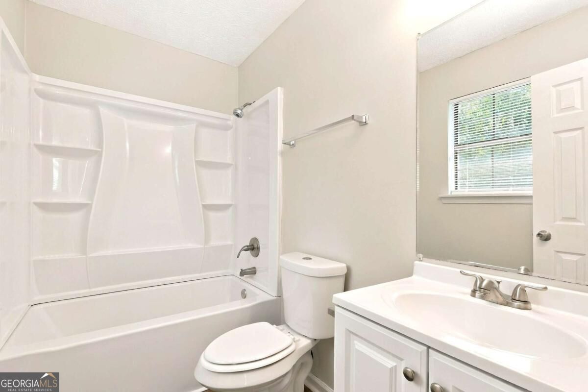 2741 Oxford Drive Property Photo 14