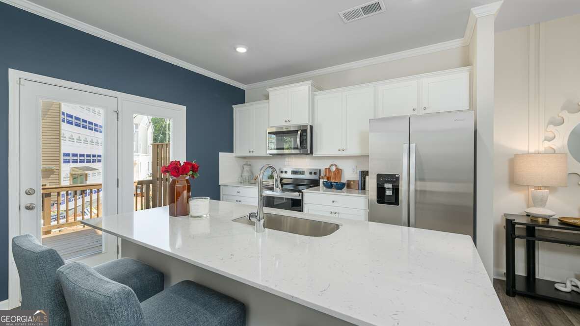 318 Laurel Lane Property Photo 12