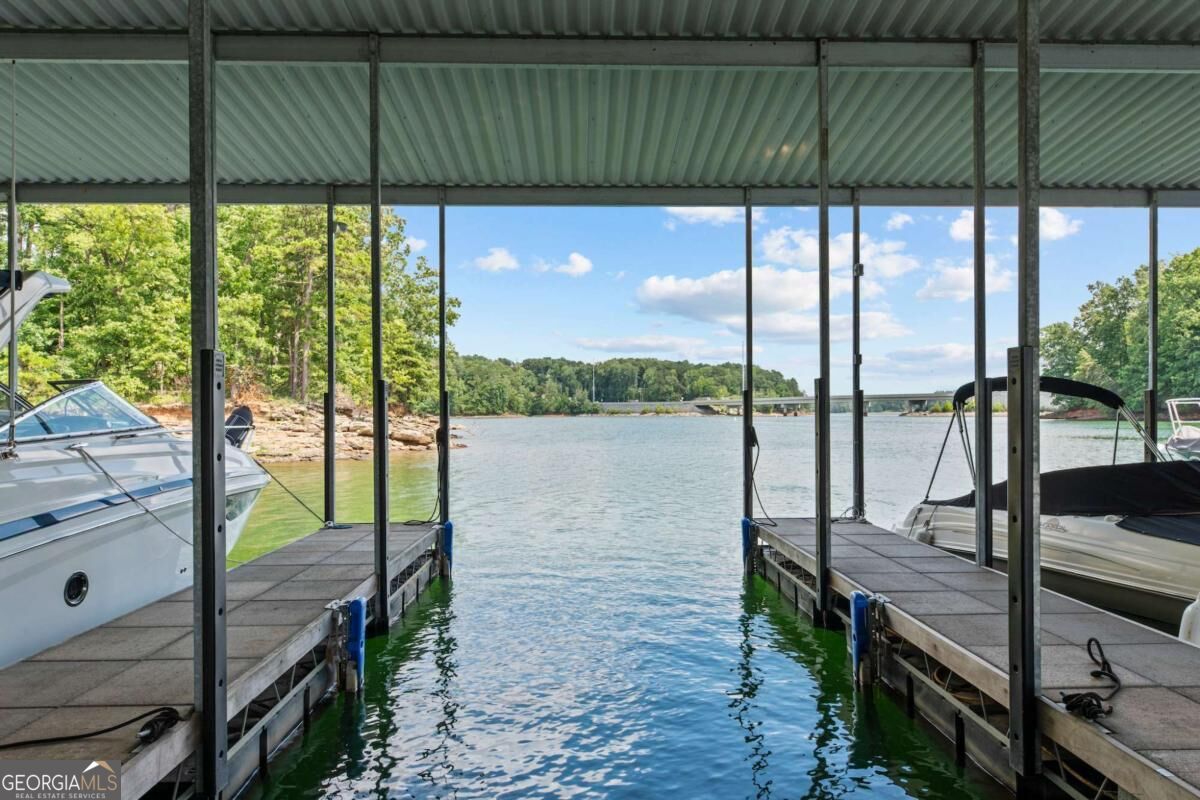 6040 Windjammer Point Property Photo 4