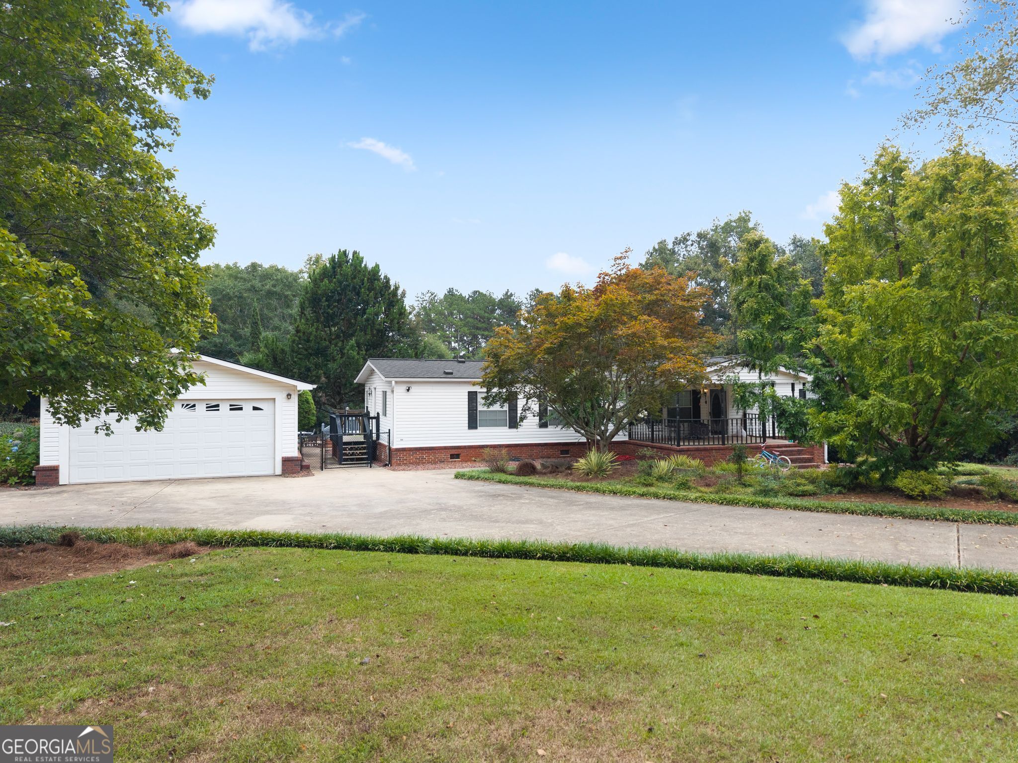 176 Woodpecker Lane Property Photo 3