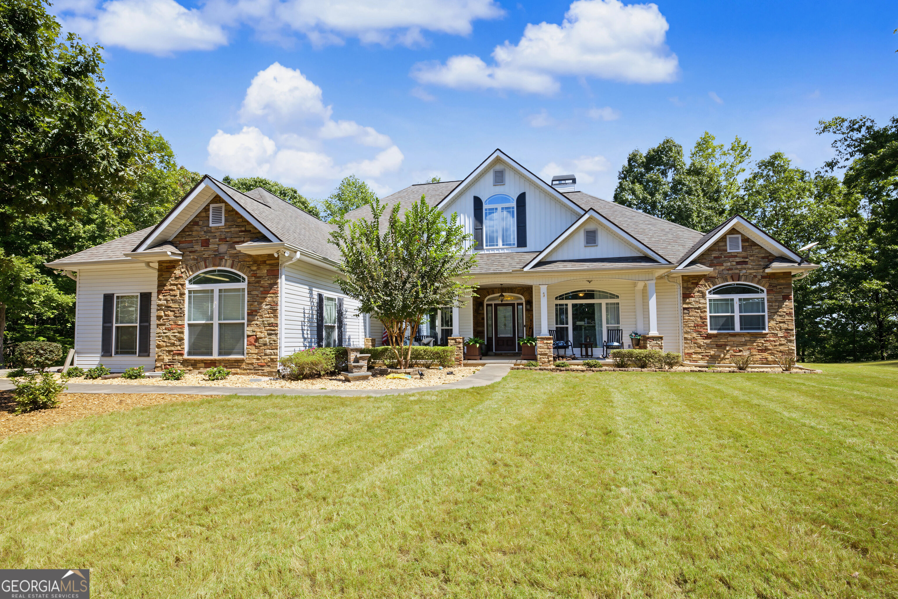 553 Bud Davis Road Property Photo 1