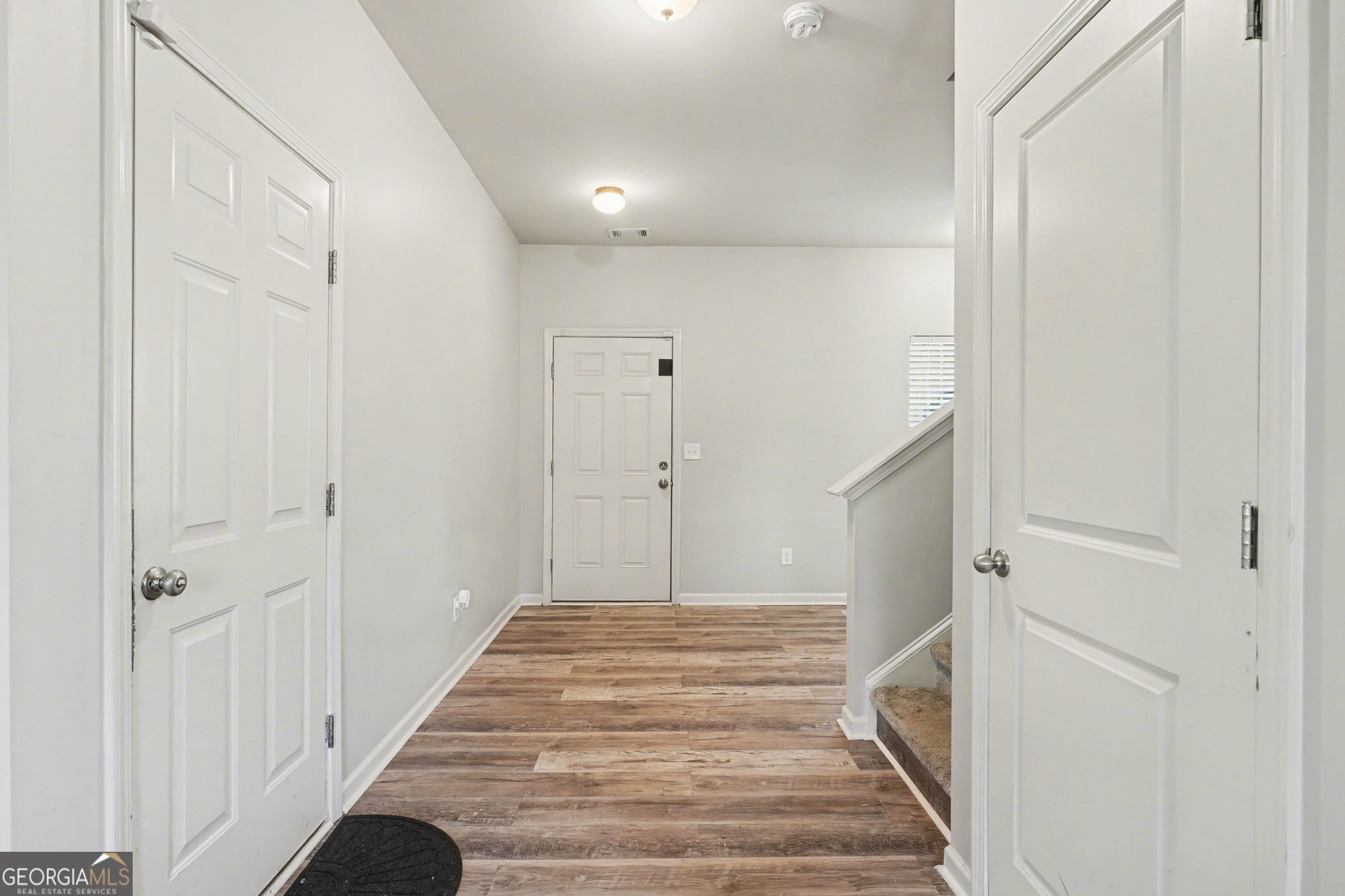 2344 Clapton Court Property Photo 3