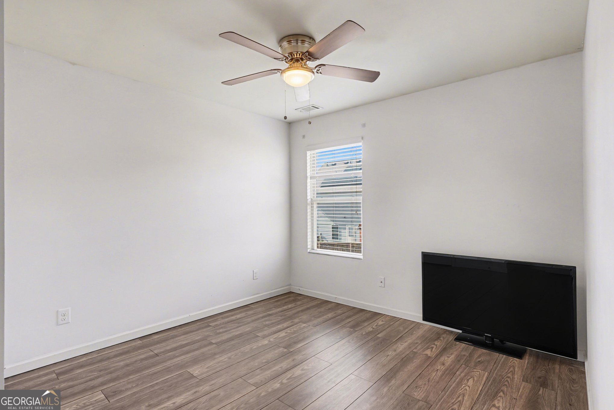 2344 Clapton Court Property Photo 8