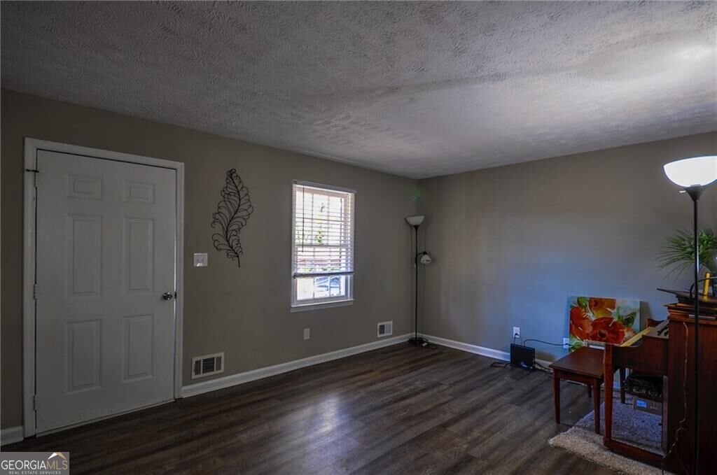 200 Capitol Avenue Property Photo 6