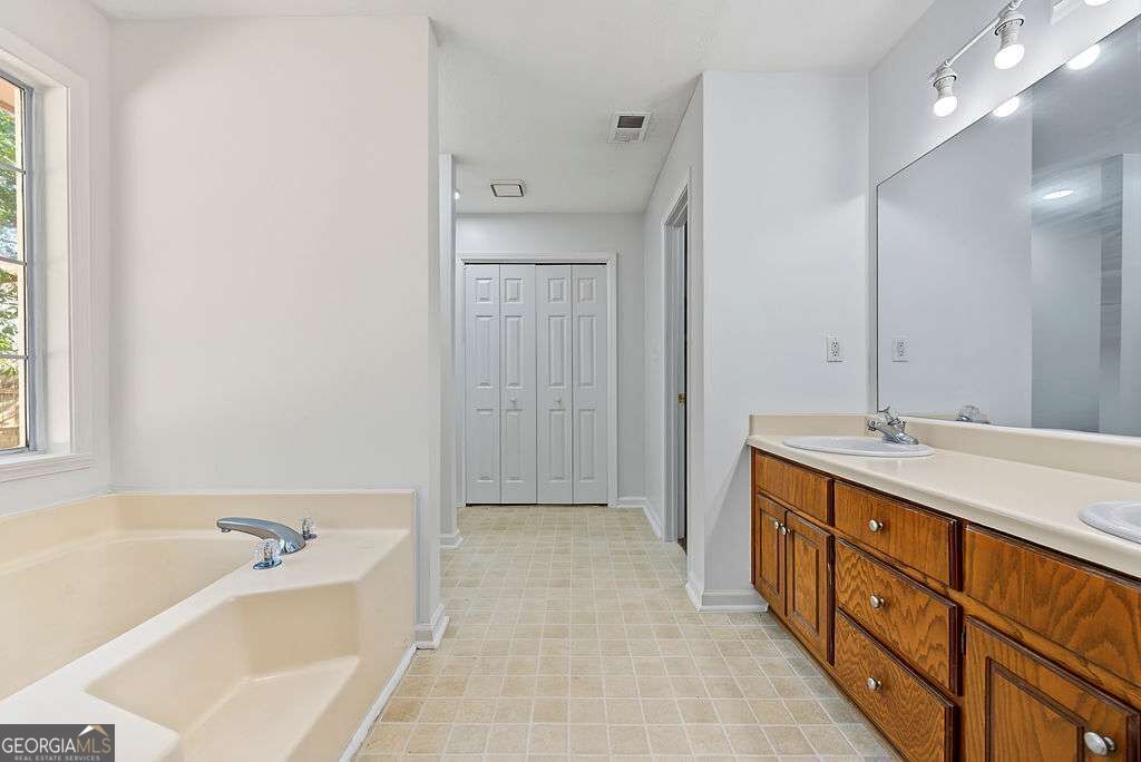 25 Cliff Court Property Photo 17
