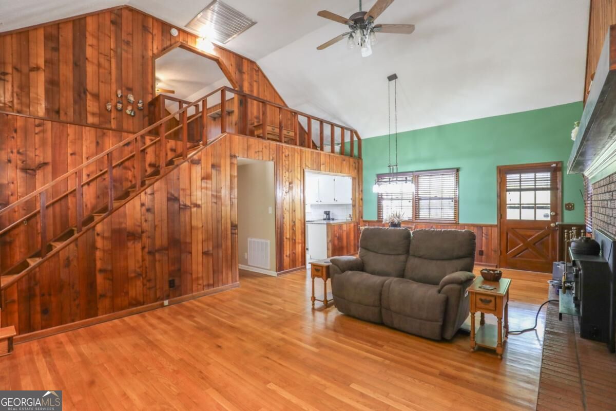 321 S Steele Bridge Road Property Photo 4