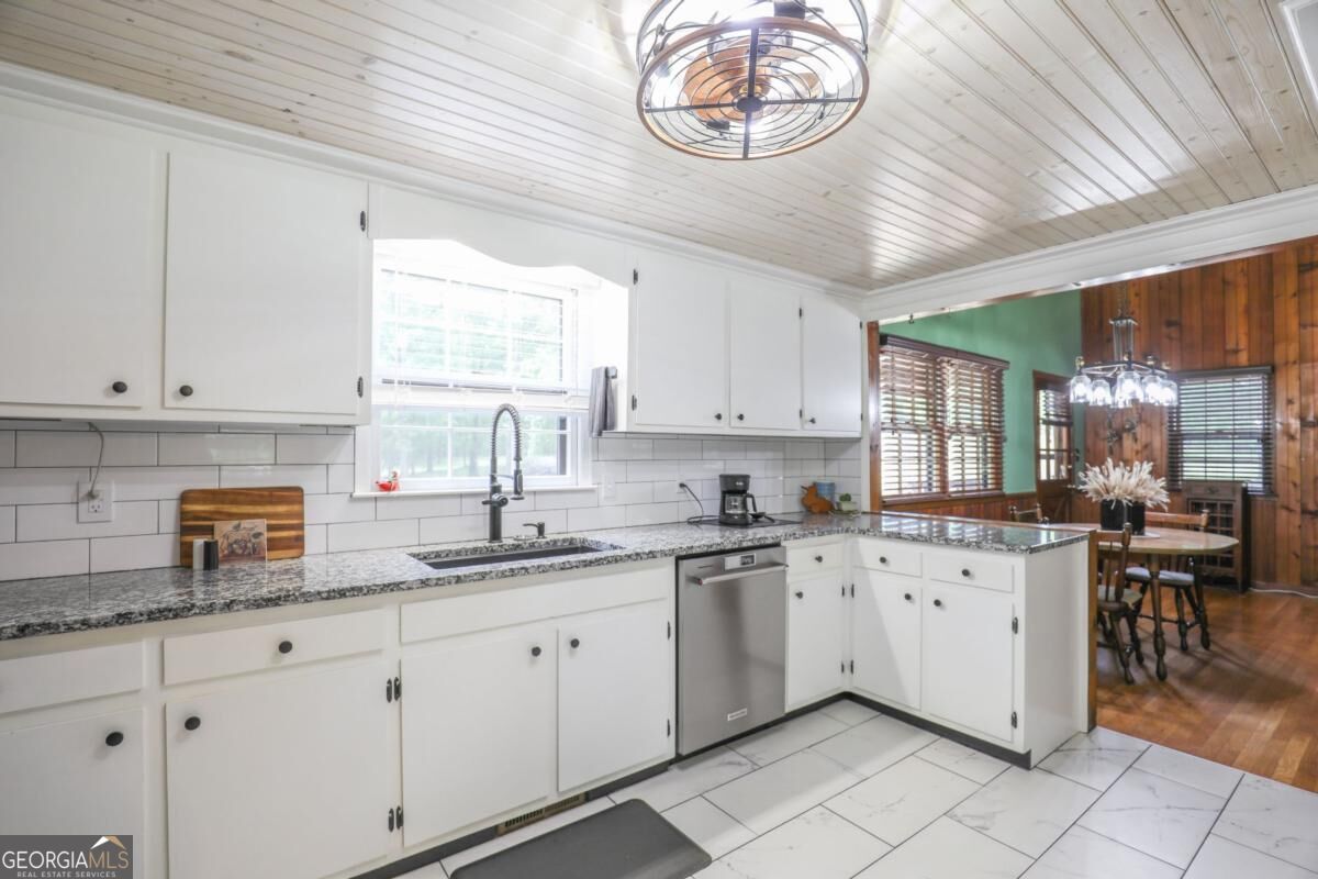 321 S Steele Bridge Road Property Photo 8
