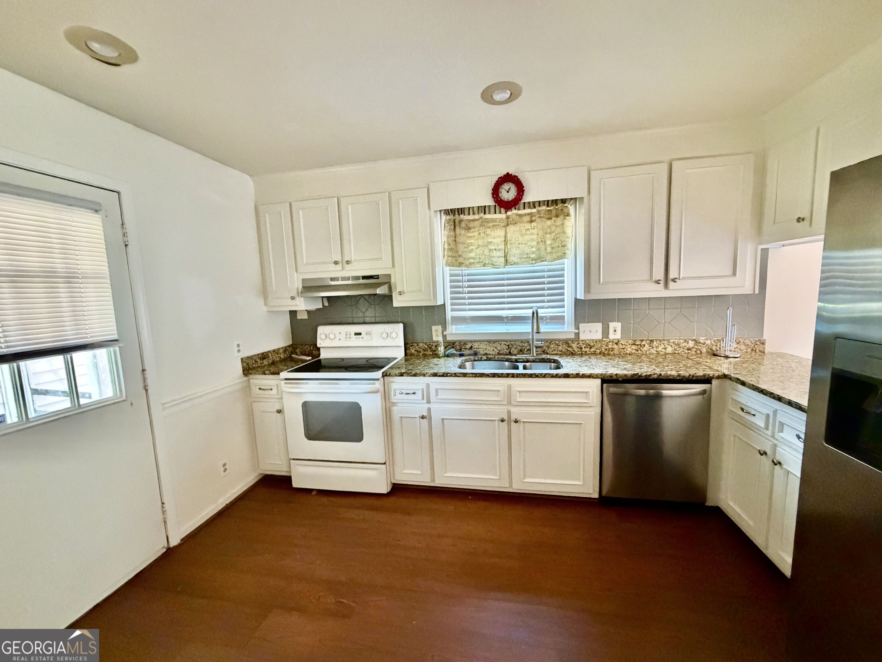 3641 W Point Circle Property Photo 2