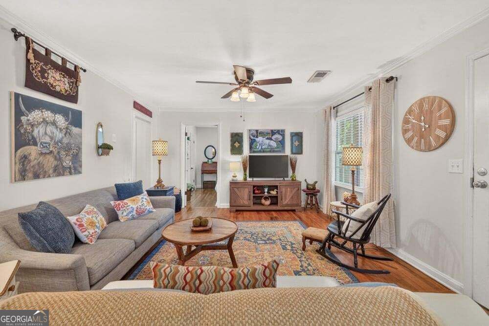 1013 S Madison Avenue Property Photo 6