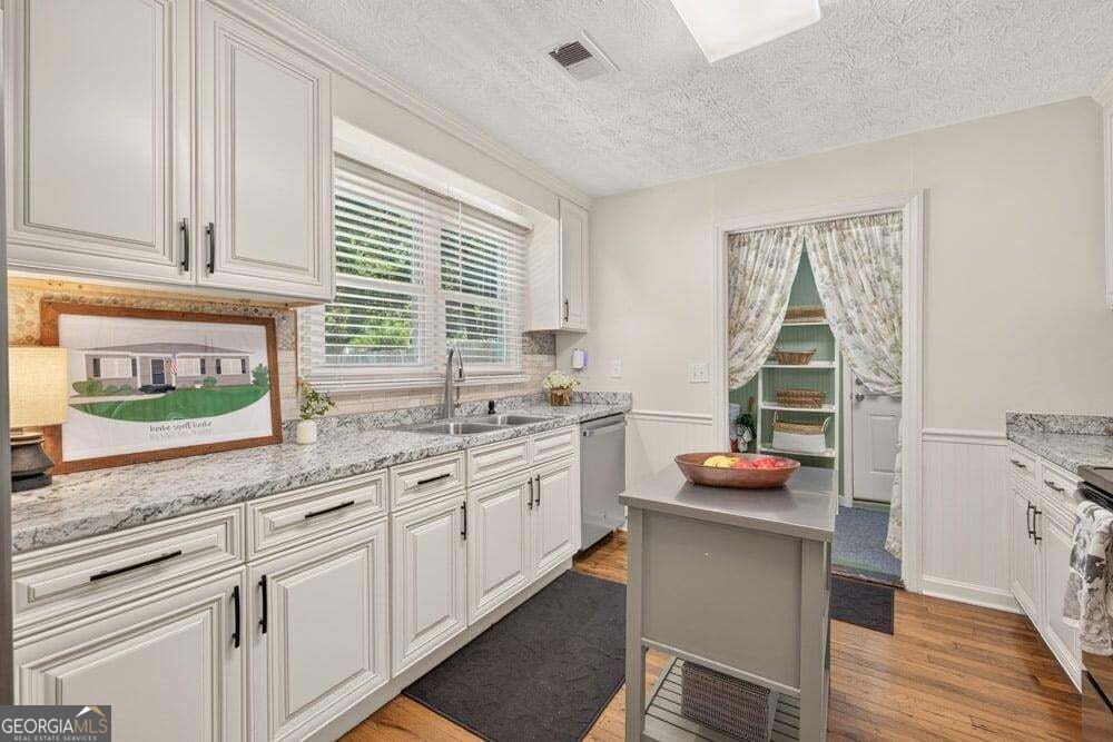 1013 S Madison Avenue Property Photo 10