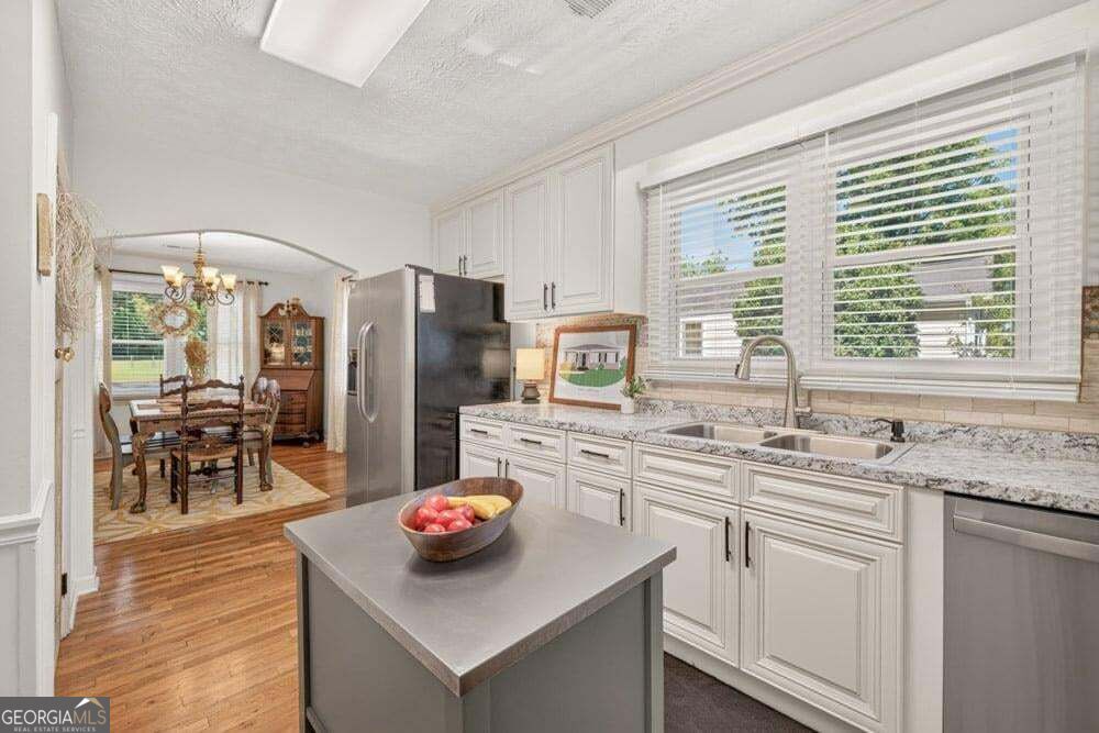 1013 S Madison Avenue Property Photo 13
