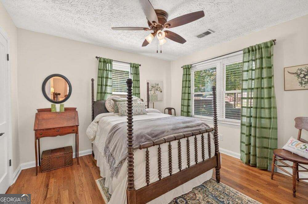 1013 S Madison Avenue Property Photo 15