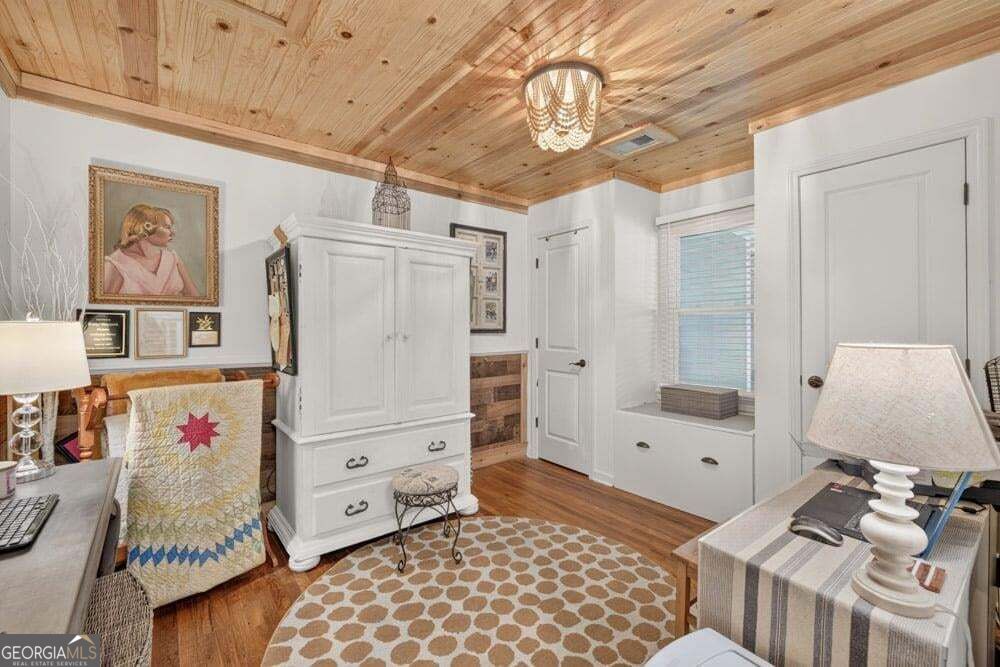 1013 S Madison Avenue Property Photo 17