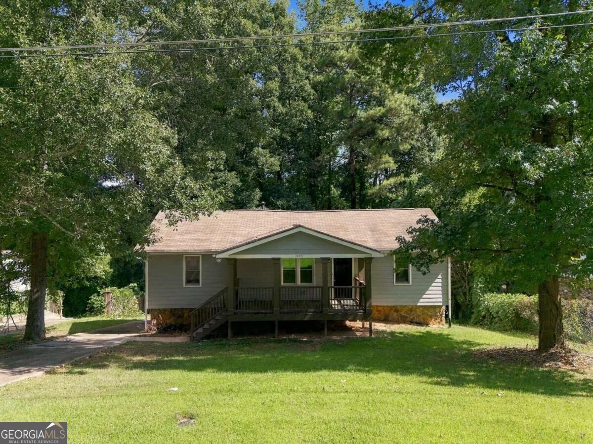 1003 Salisbury Trail Property Photo 1