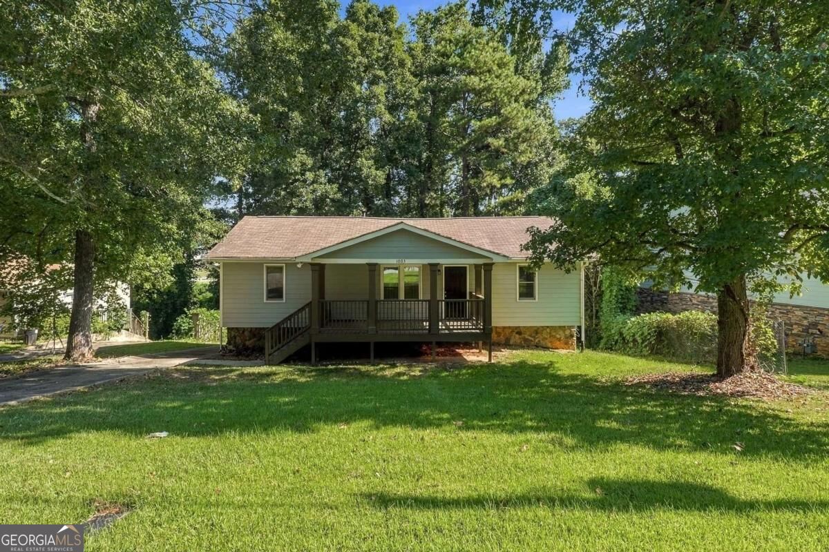 1003 Salisbury Trail Property Photo 3