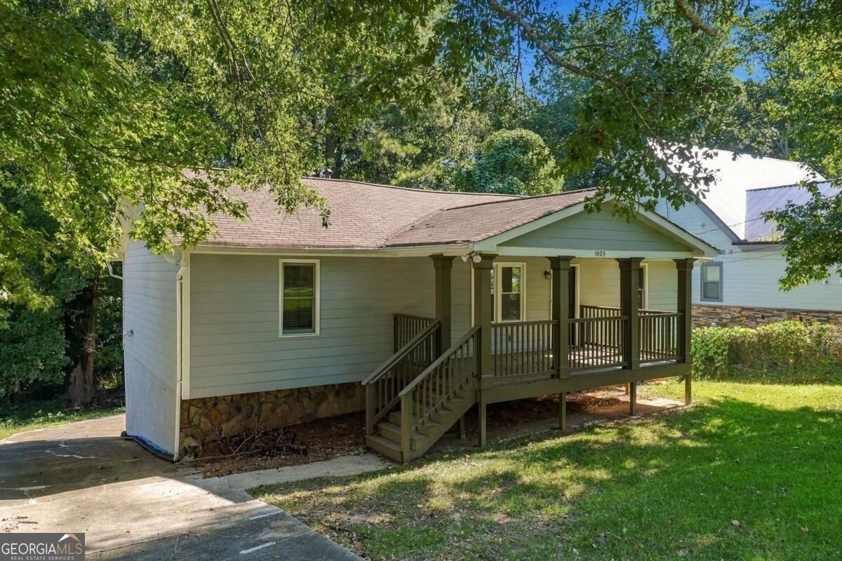 1003 Salisbury Trail Property Photo 4