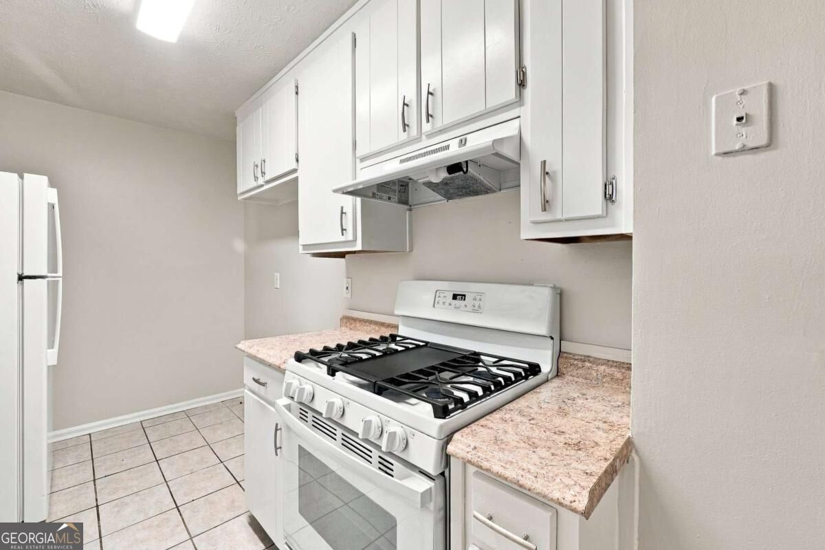 1003 Salisbury Trail Property Photo 12