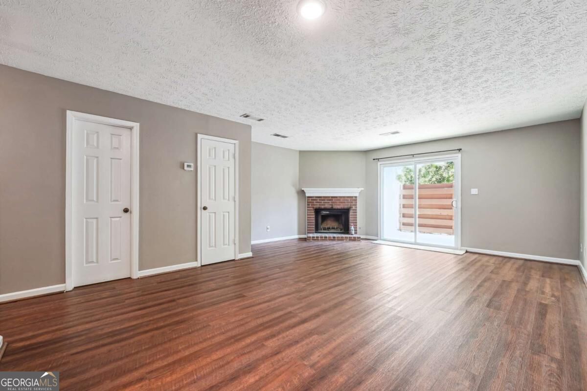 2962 Webb Bridge Road Property Photo 3