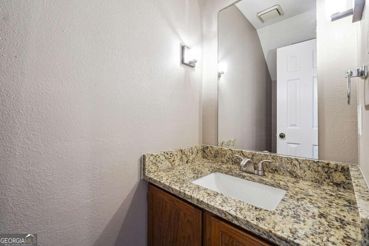 2962 Webb Bridge Road Property Photo 8