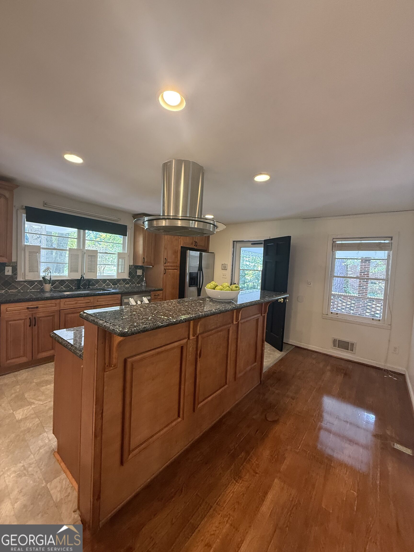 1156 Clydedale Drive Property Photo 11