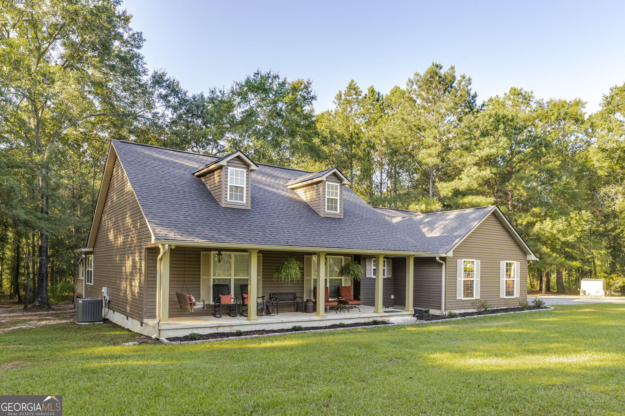 449 Green Road Property Photo 2