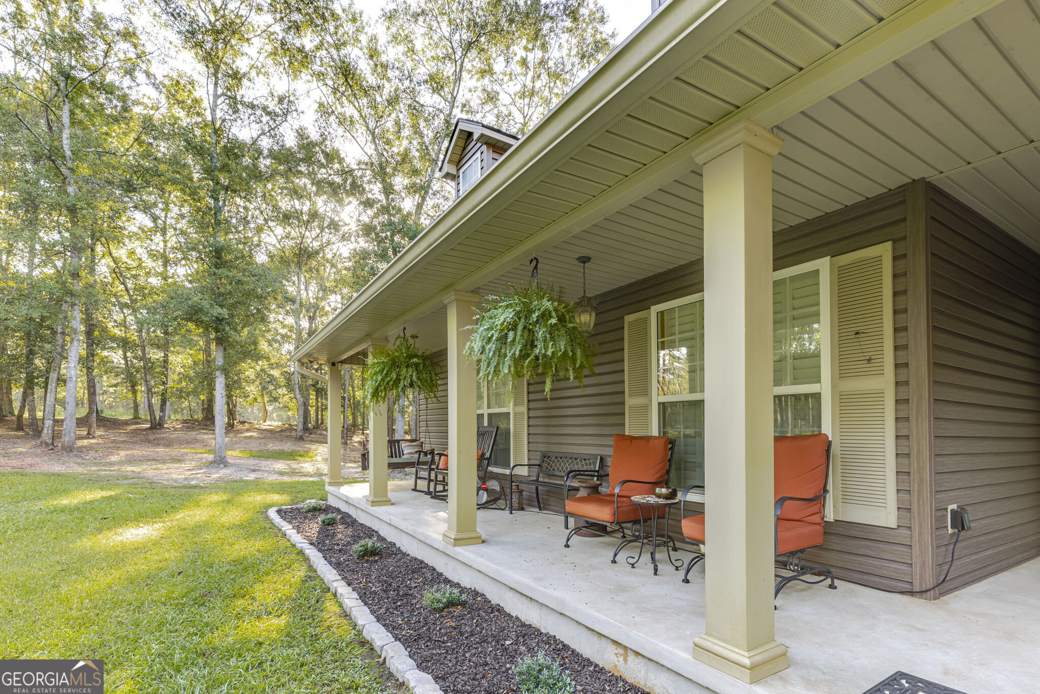 449 Green Road Property Photo 3