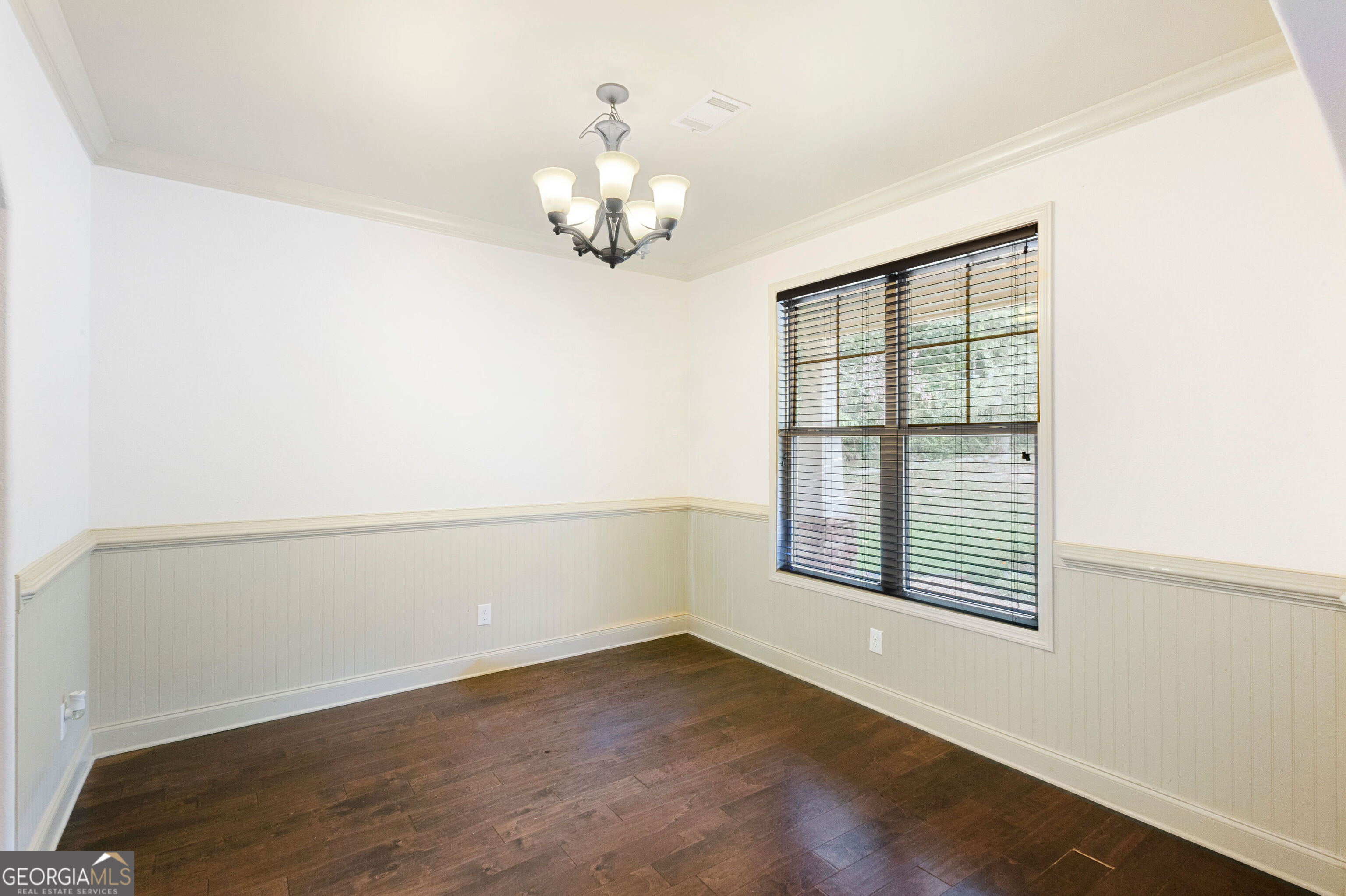 241 Spring Hill Drive Property Photo 5