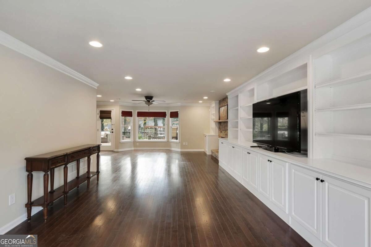 3520 Billingsley Drive Property Photo 6