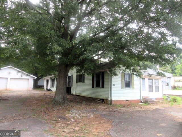 5834 N Henry Boulevard Property Photo 1