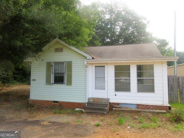 5834 N Henry Boulevard Property Photo 3